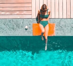 SUNSCREEN WHILE SWIMMING