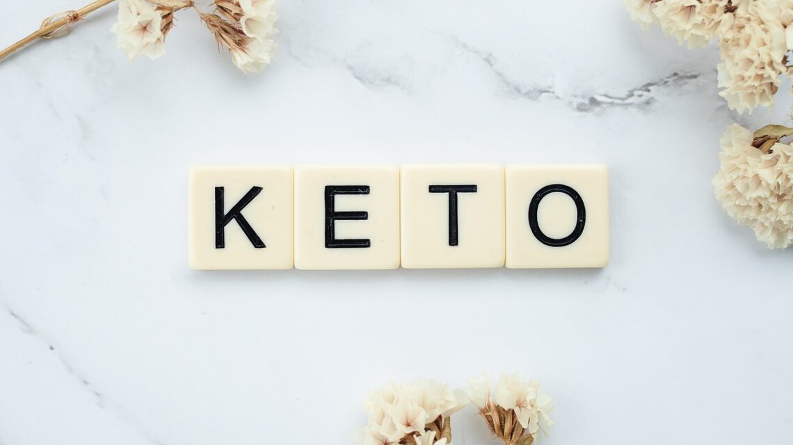 ketogenic diet, keto diet, weight loss, low-carbohydrate, high-fat, energy levels, mental focus, overall health, weight loss, effective diet, transform, body, boost, well-being, Health benefits Ketones, Fat metabolism, Insulin levels, Nutritional ketosis, carbohydrate restriction