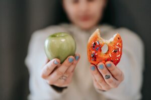 sugar, brain, addiction, reward system, dopamine, pleasure, overconsumption, tolerance, sugar addiction, processed foods, cravings, withdrawal, brain imaging, health, lifestyle.