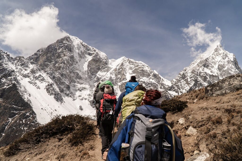  Himalayan hikes, nature retreats, India trekking, beginner-friendly trails, mountain adventures, trekking for beginners, Indian trails, hiking escapades.