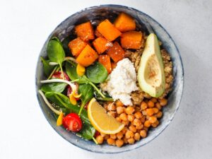 mango chickpea salad, salad, weight loss, healthy, nutritious, fiber, protein, vitamins, delicious, low-calorie