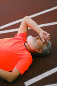 physical health, signs of burnout, recognizing burnout, stress management, emotional well-being, relaxation techniques, mindfulness, taking breaks, work-life