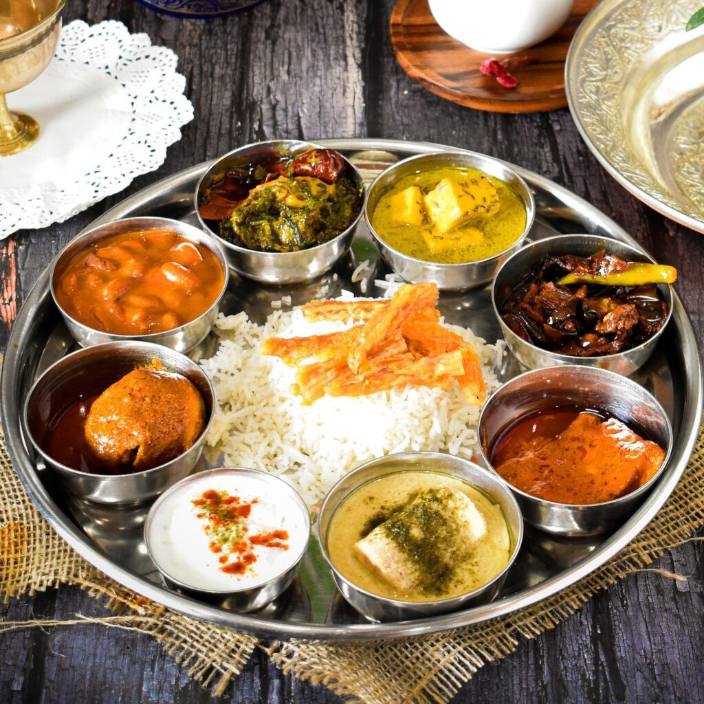 Matamaal Noida, Kashmiri cuisine, Spectrum Mall restaurants, family-friendly restaurant, authentic Kashmiri food