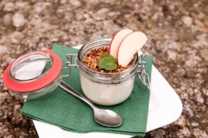 Healthy snacks, delicious snacks, snack ideas, healthy eating, quick snacks, yogurt parfait