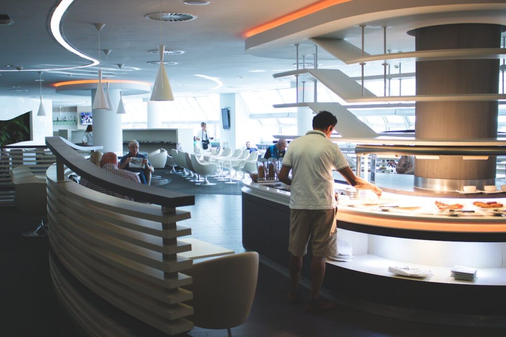 Airport do’s and don’ts for travelers, airport lounges, traveller