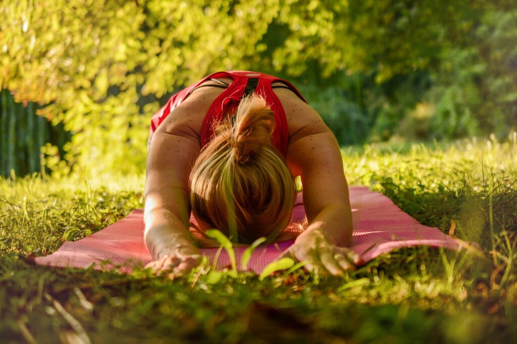 digestion yoga,
yoga for bloating,
yoga for IBS,
gut health yoga
