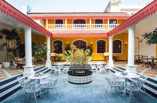 Colocal Chocolates Review: Unique Café Experience, noida